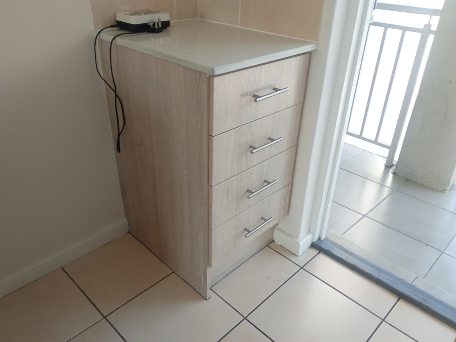 To Let 2 Bedroom Property for Rent in Heather Park Western Cape